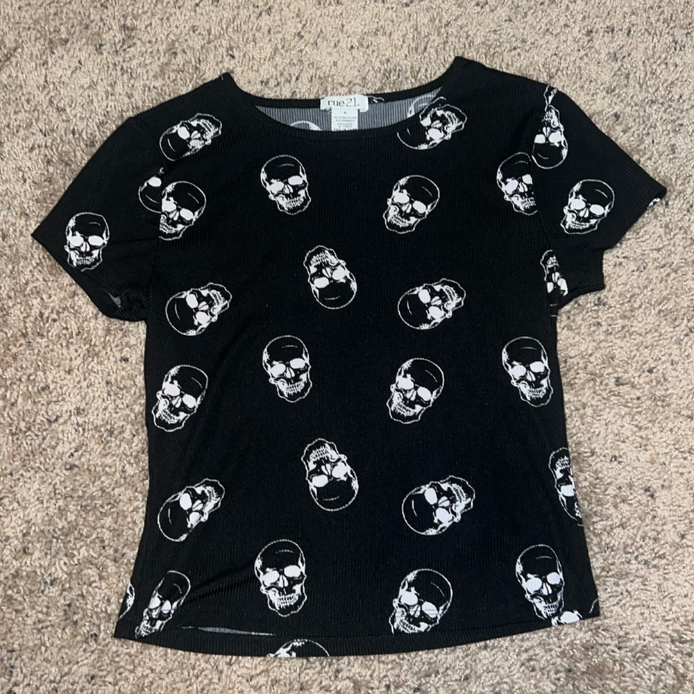 Women’s Skull top